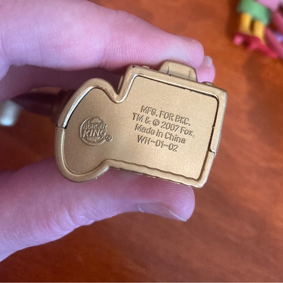 2006-2007 The Simpsons Figures (Homer, Lisa, Marge, Maggie) - Picture 3 of 4